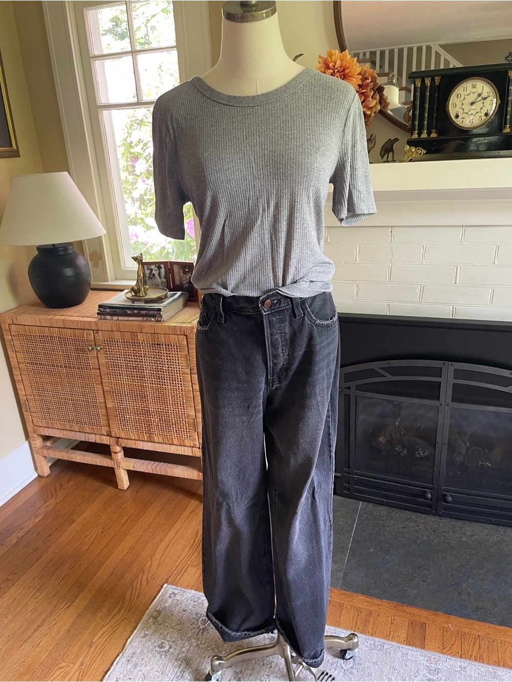 Universal Thread Mid-Rise 90s Baggy Jean